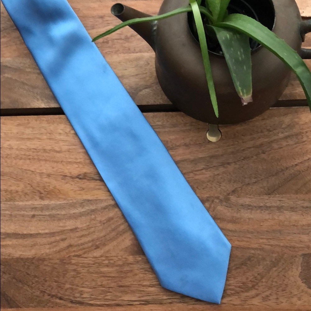 Barney’s New York 100% silk tie